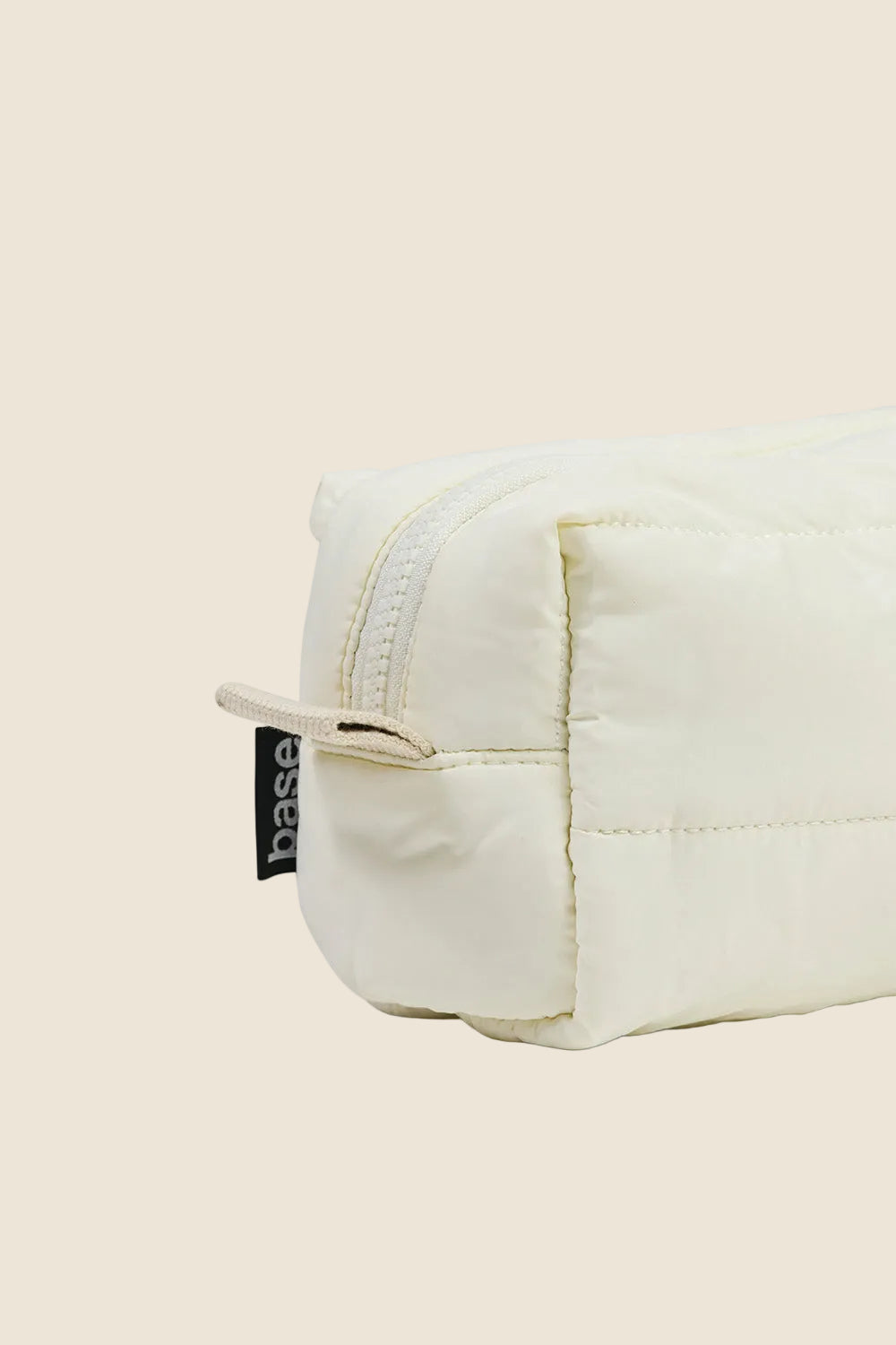 Ecru quilted zippered pouch with handle, Gingerlilly Sleepwear accessories collection