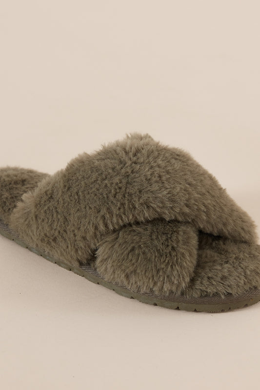 Plush Slippers in Olive | Gingerlilly faux fur Open-Toe Slippers