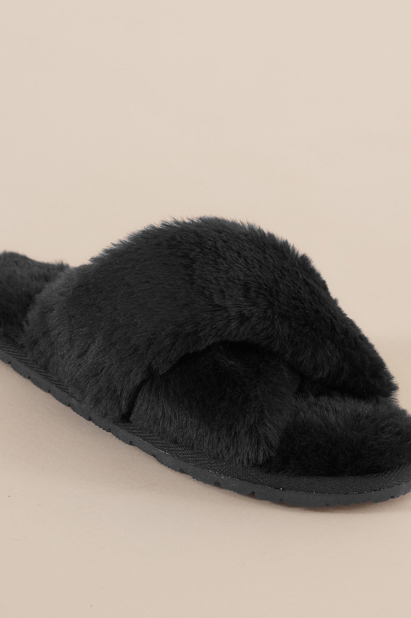 Plush Slippers in Black | Gingerlilly faux fur Open-Toe Slippers