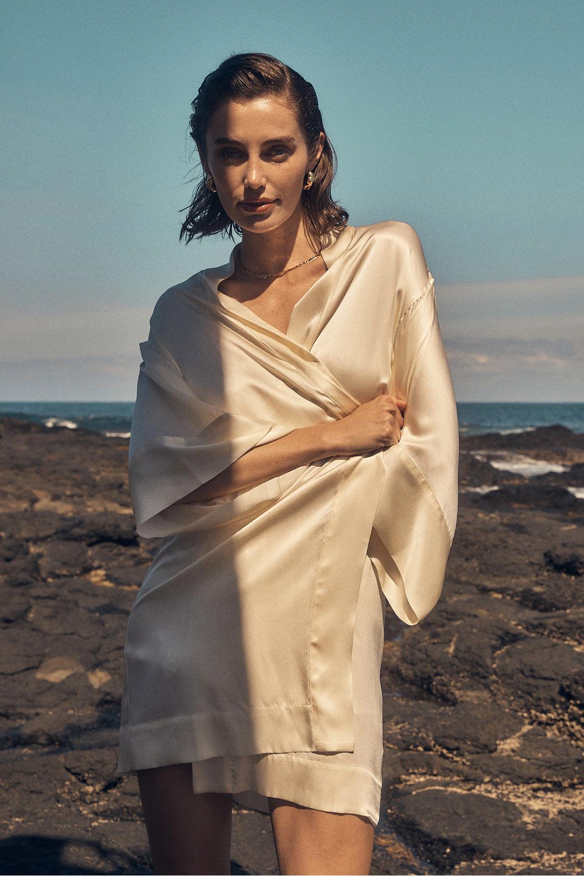 Gingerlilly Diamond Pure Silk Ivory Short Robe - Lifestyle